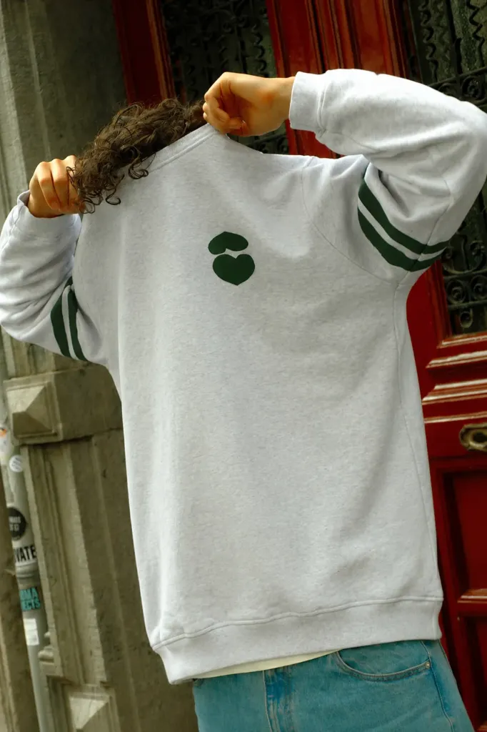 Men signal crew sweater